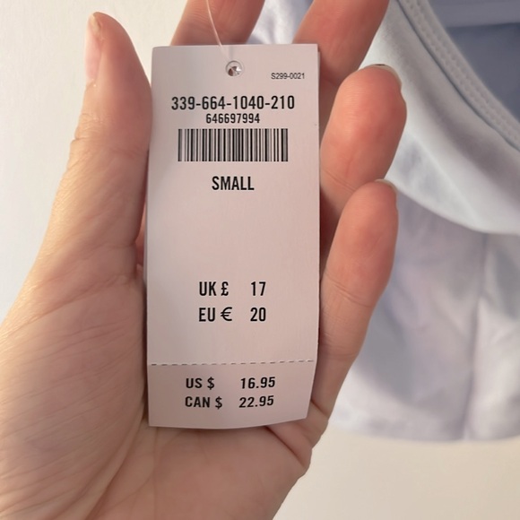 Light Blue Daisy Halter-Top w/ built in bra - Picture 5 of 6